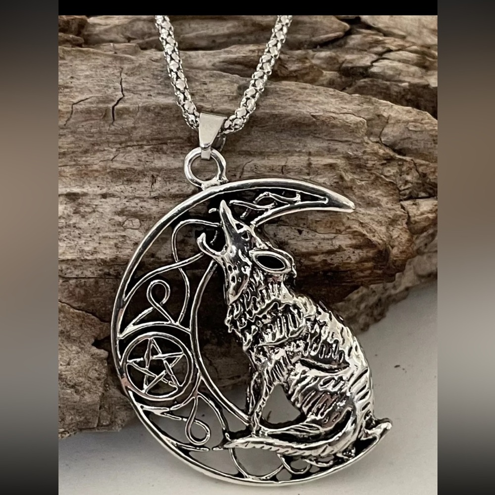 Crescent Moon Pentagram Wolf Celtic Pendant Necklace Stainless Steel NWT